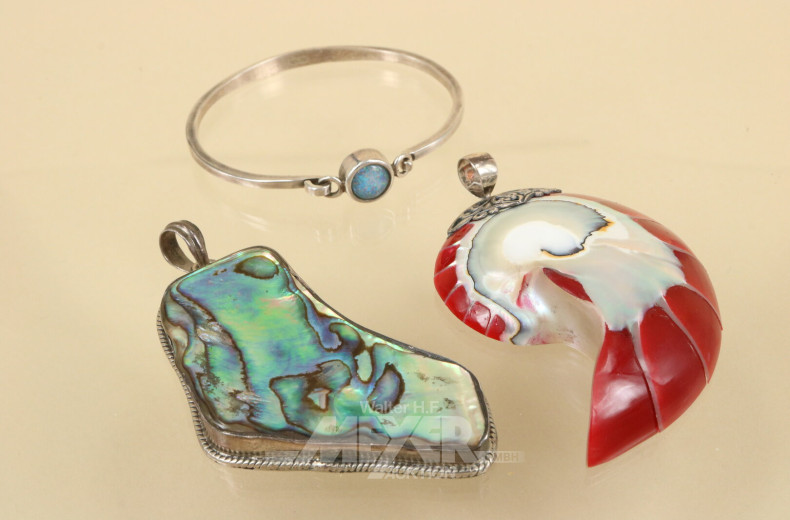 Silber Armreif mit 2 Kettenanhängern