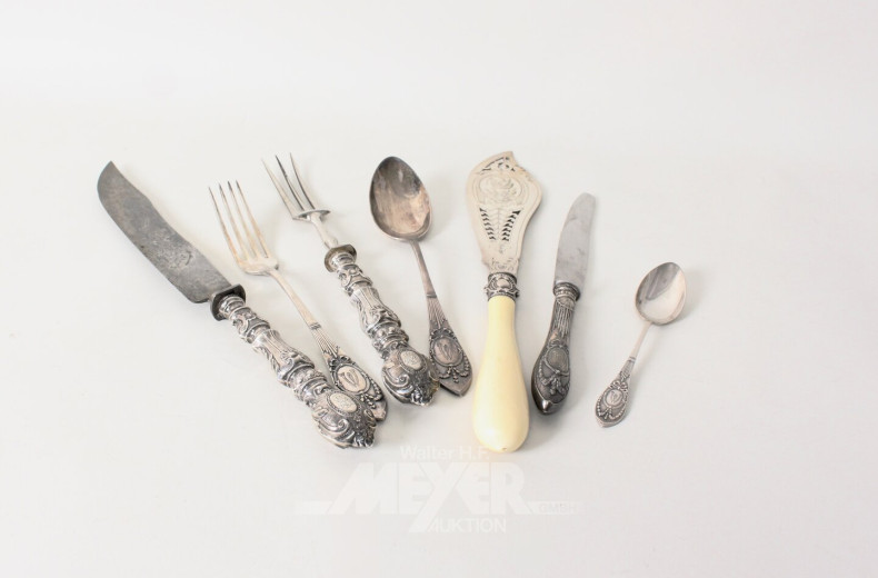 Posten Besteckteile, best. aus: