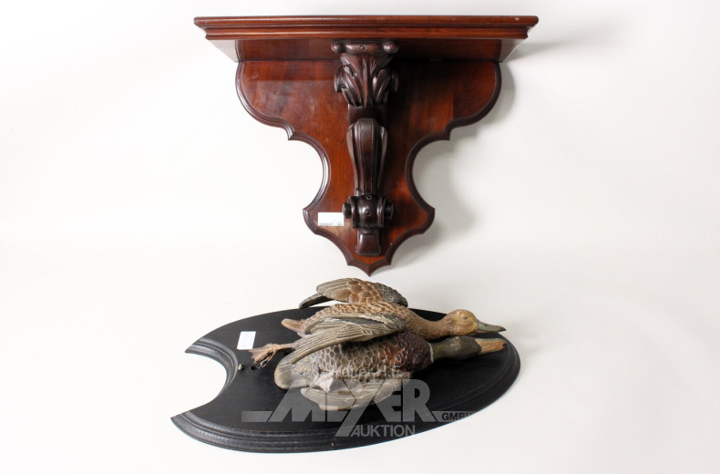 Holzwandkonsole und eine Wandplakette "Enten"