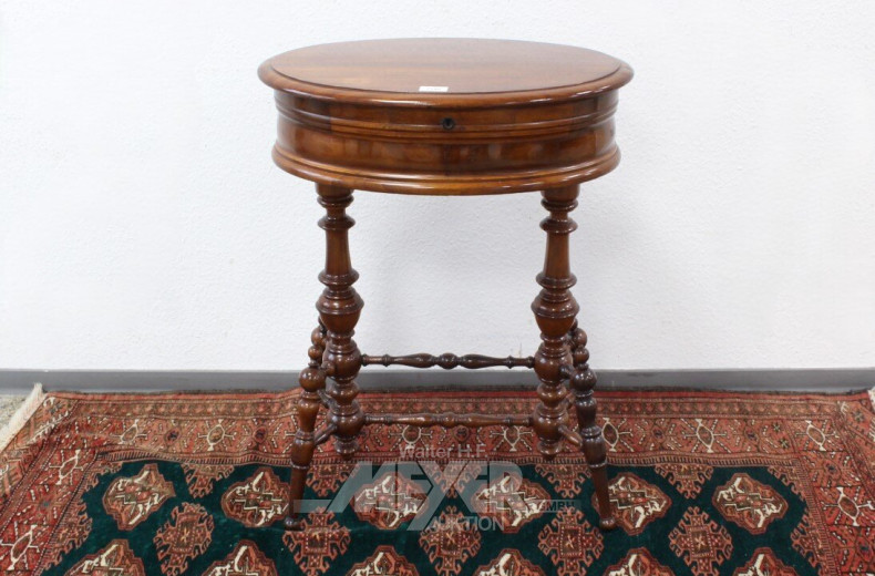 Nähtisch, oval