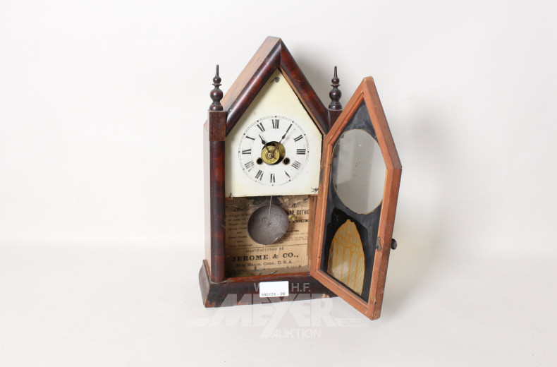 alte Tischuhr, im Holzgehäuse