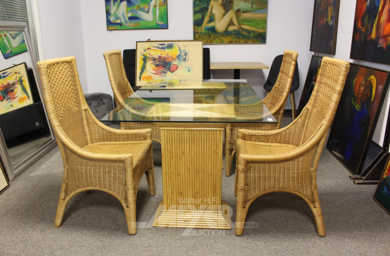 Glastisch mit 4 Korbstühlen