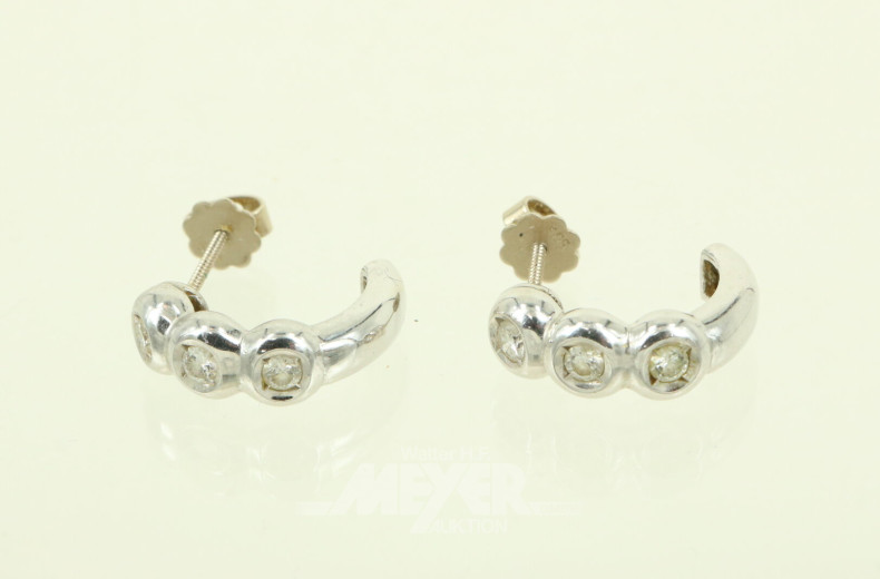 Paar Creolen mit je 3 Brillanten, zus. ca. 0,60 ct.