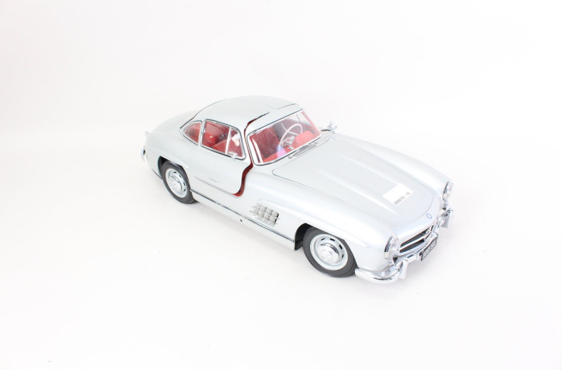 Modellauto Mercedes Benz