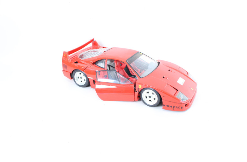 3 Modellautos Ferrari