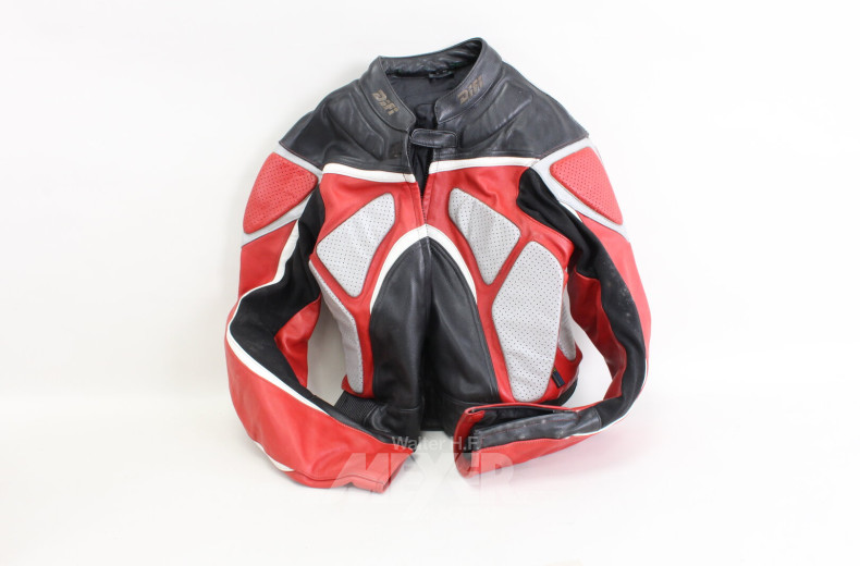 Motorrad-Bekleidung: Hose, Jacke, Handschuhe, Helm