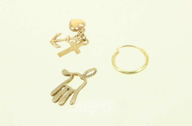 2 kl. Kettenanhänger sowie 1 Creole