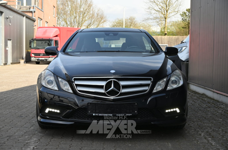 Mercedes-Benz E350 CGI Coupe BlueEfficiency 7G-Tronic Avantgarde, obsidianblack metallic