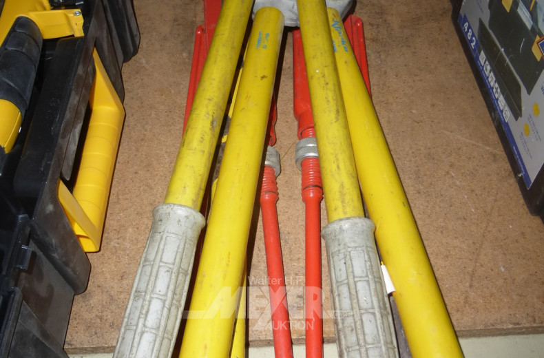 Posten Zangen, u.a. Eckrohr- und Gripzangen sowie Kabelscheren