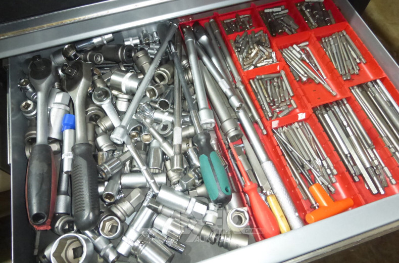 Werkstattwagen 7 Züge mit Inhalt: Hand- und Montagewerkzeug, reichhaltig gefüllt