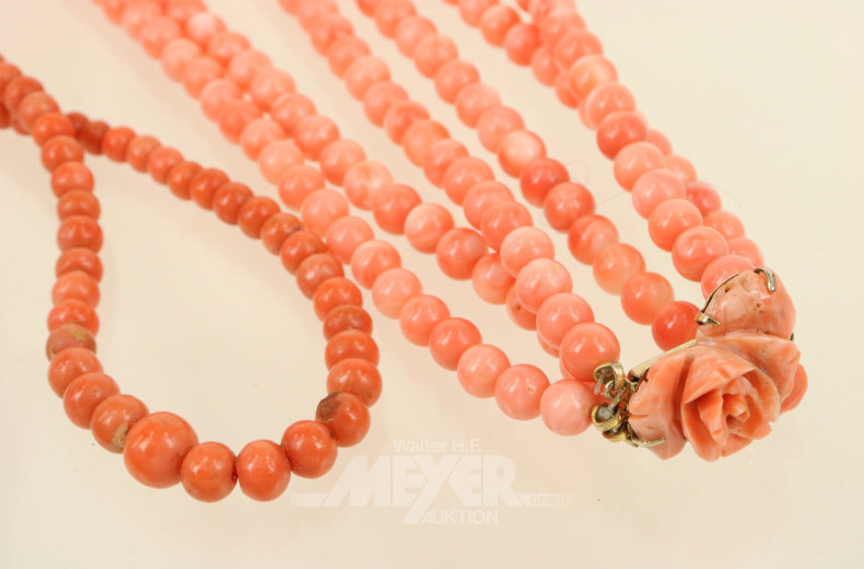 2 Ketten aus Koralle