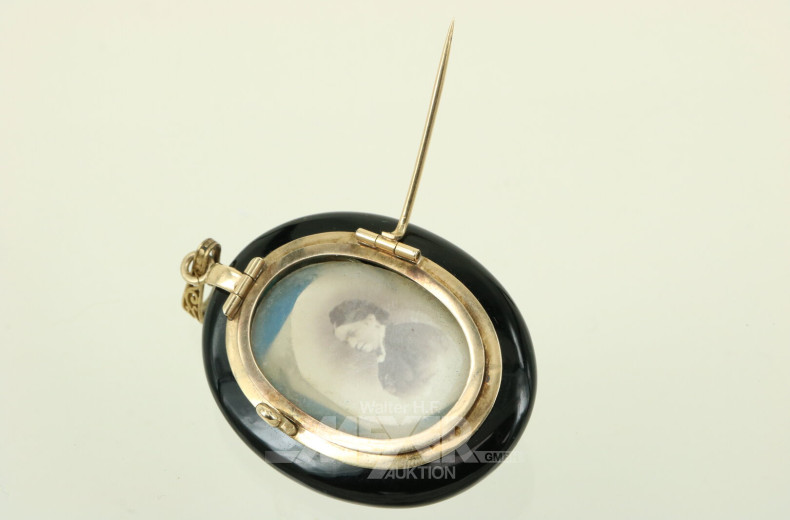 ovales Medaillon, schwarz mit 1 Diamantrose, viktorianisch