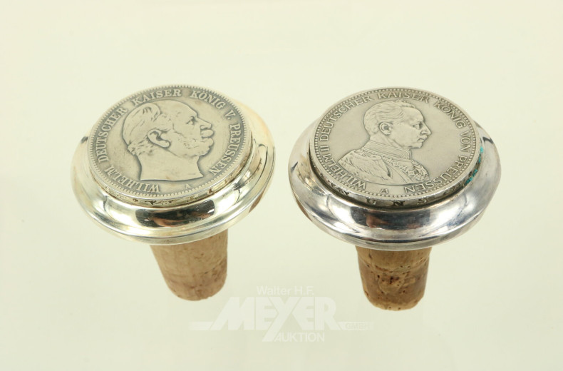 Paar Weinverschlüsse aus Kork mit Silberkopf