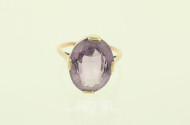 Ring, besetzt mit 1 Amethyst, oval facettiert,
