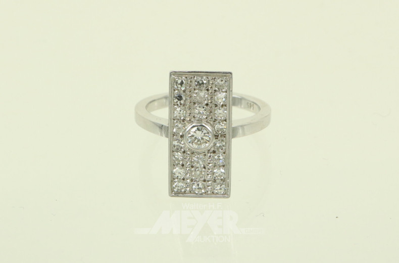 Ring im Art Déco-Stil, besetzt mit 23 kl. Brillanten,