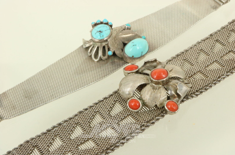 2 Breite Armbänder mit Koralle und Türkisen