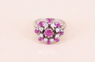 Damenring mit 8 kl. Brillanten, zusammen ca. 0.4ct und 9 kl. Rubinen