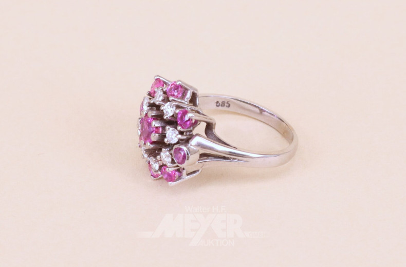 Damenring mit 8 kl. Brillanten, zusammen ca. 0.4ct und 9 kl. Rubinen