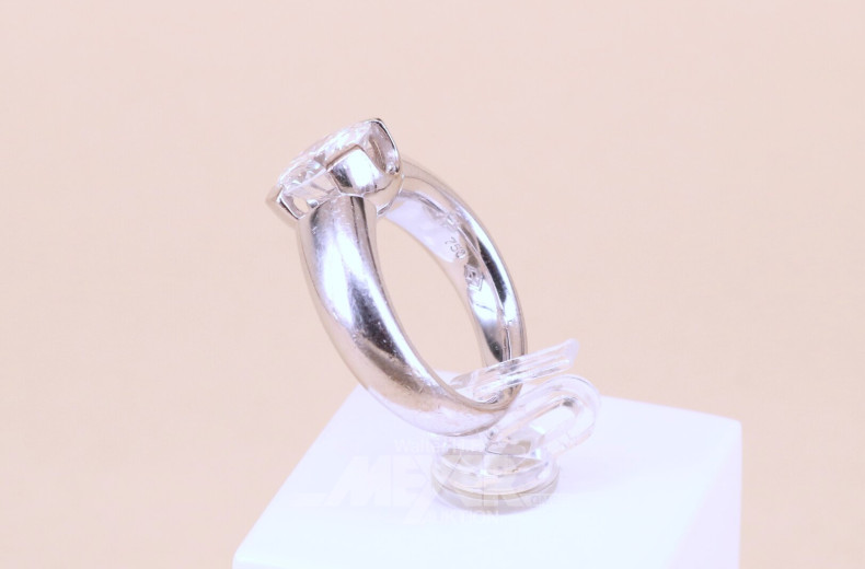 Ring, moderne Bandringform,