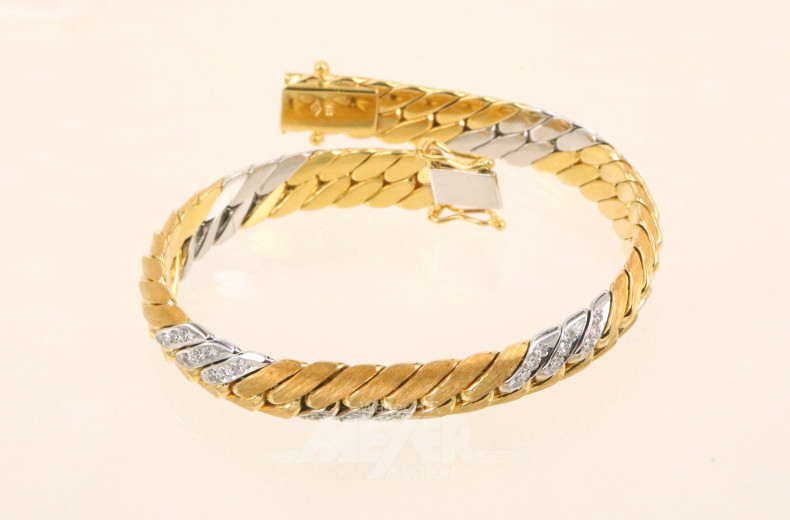 Armband, Modellanfertigung mit 24 Weissgoldelementen ausgefasst mit Diamanten von ges. ca. 0,95ct (wess/vvs-vs)