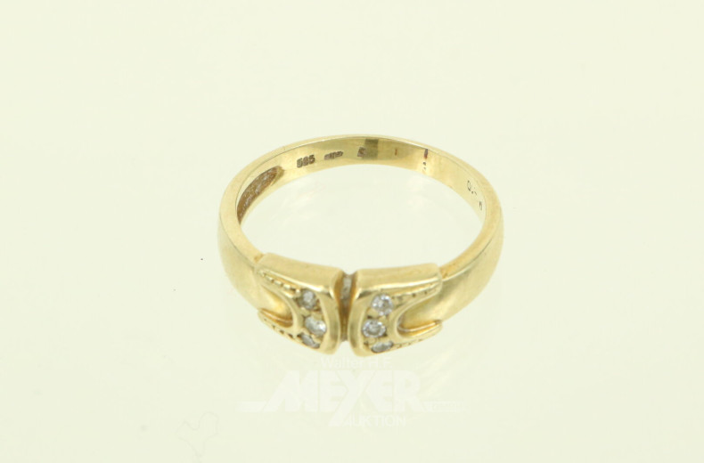 Ring mit 6 kl. Brillanten