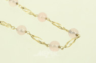 Feine Halskette mit Perlen aus Rosenquarz