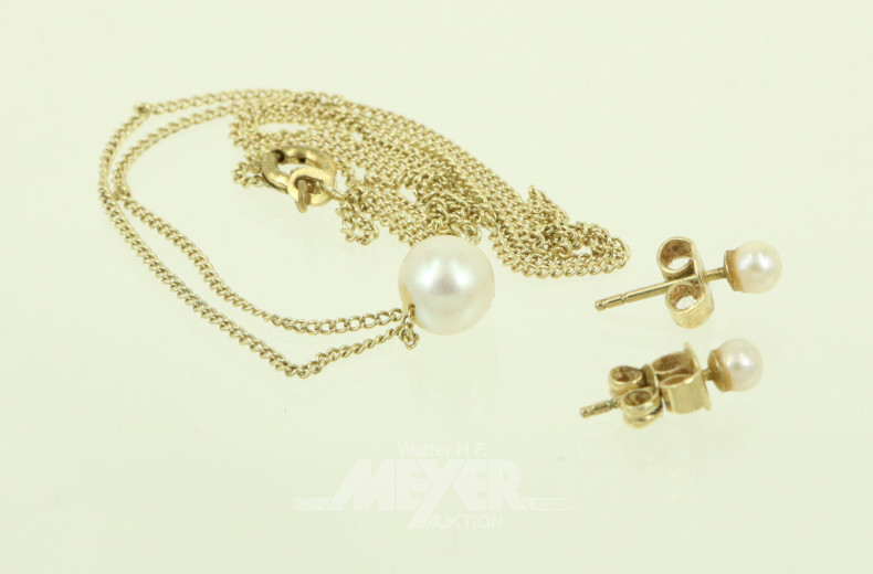 Posten Kette mit Perle und Paar Ohrstecker mit Perle