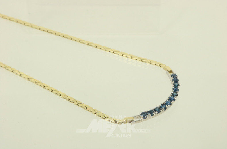 Zierliches Collier mit 11 kl. Saphiren