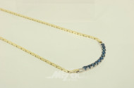 Zierliches Collier mit 11 kl. Saphiren