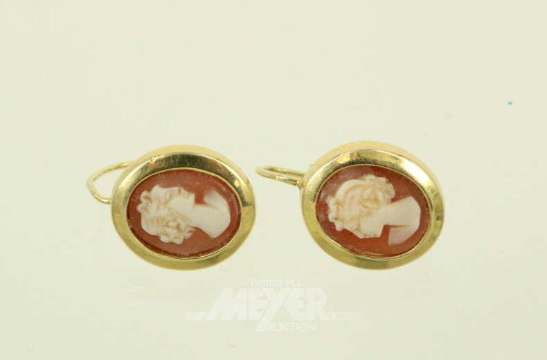 Paar Ohrstecker mit Gemme