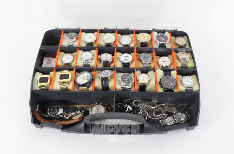 Posten Armbanduhren im Werkzeugkasten