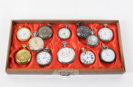 Posten Taschenuhren in Schubladenbox