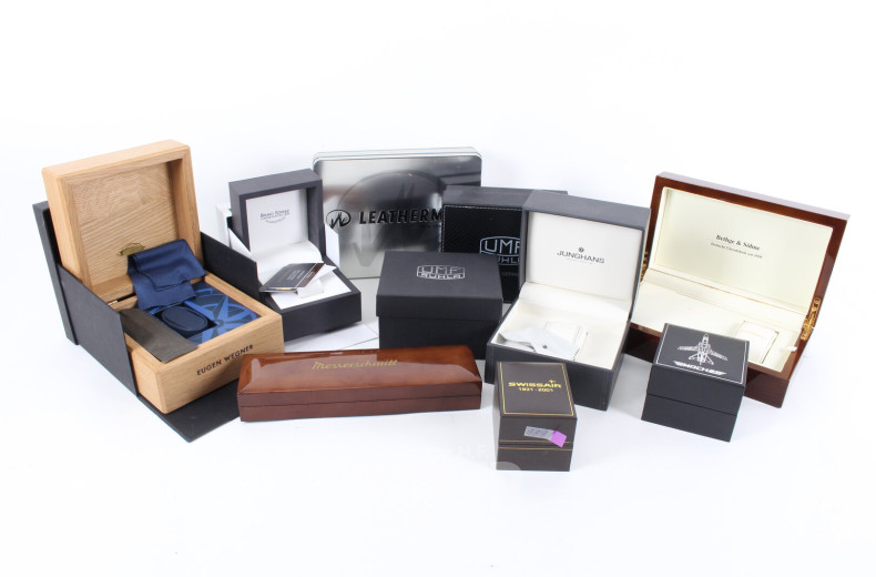 Posten Boxen und Etuis für Armbanduhren diverser Hersteller