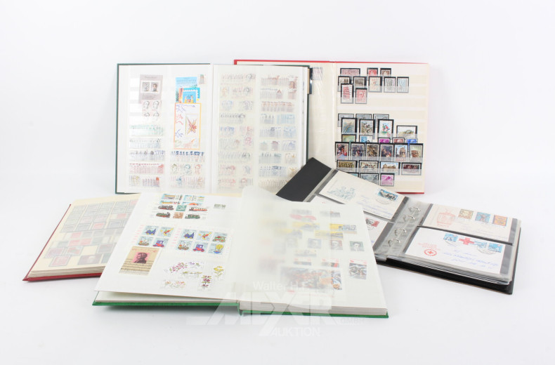 5 Alben Briefmarken überwiegend BRD