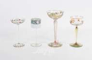 4 versch. Sekt-Wein-u. Likörgläser