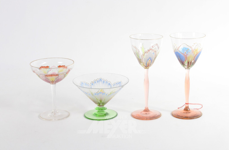 4 versch. Sektschalen und Weingläser