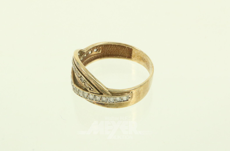 Ring mit kl. Diamantimitationen