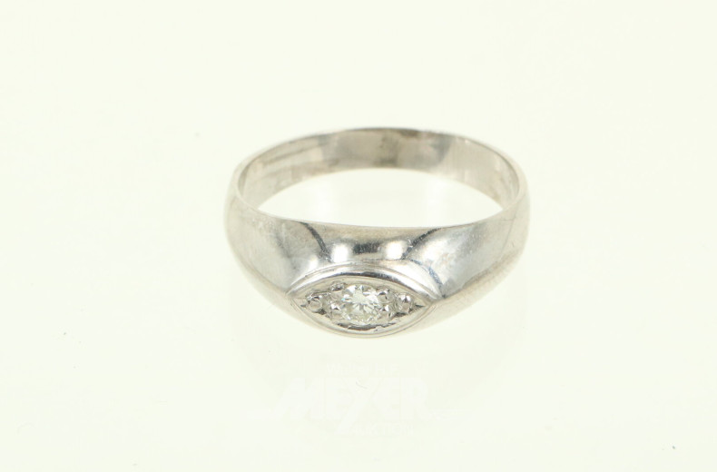 Ring mit Diamantimitation