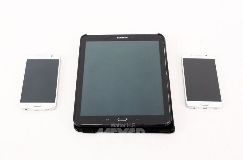 2 Smartphones und 1 Tablet