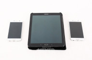2 Smartphones und 1 Tablet