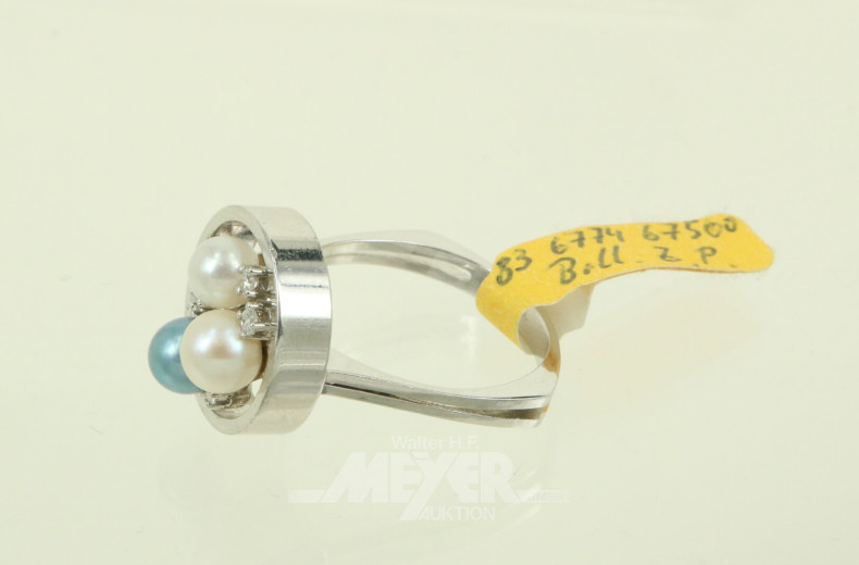 Ring mit 3 Perlen und 6 kl. Brillanten