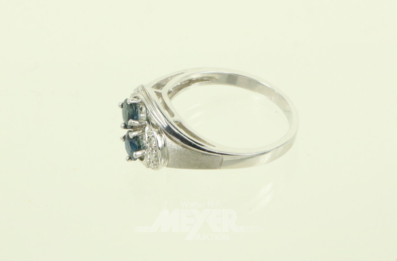 Ring mit 2 Saphiren und kl. Brillanten
