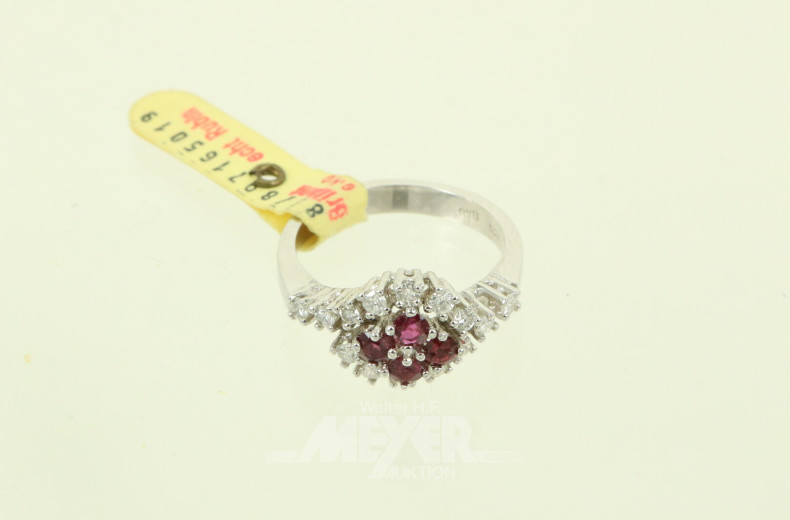 Ring mit 4 Rubinen und 14 kl. Brillanten von ca. 0.4ct