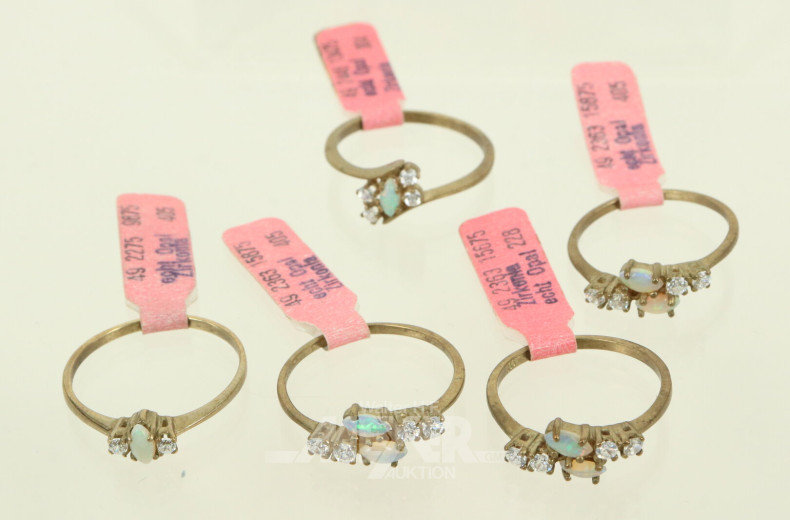 5 Ringe mit Opal und Zirkonia