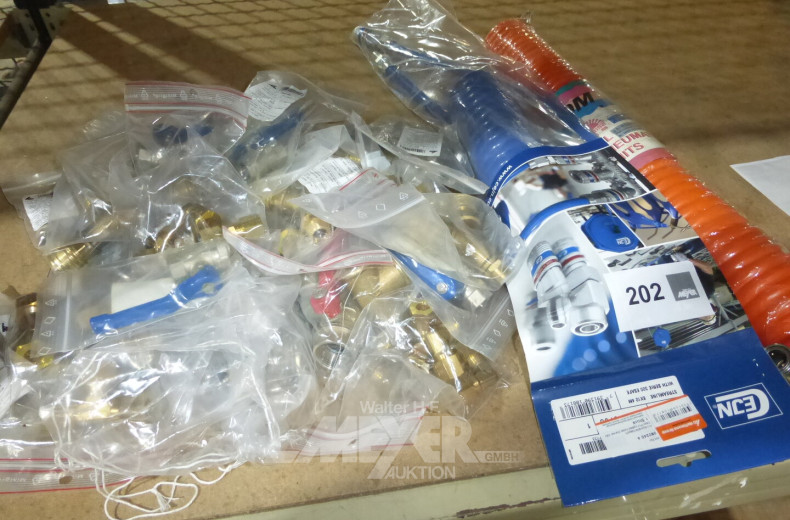 Posten Druckluftzubehör: Schläuche und Installationsmaterial