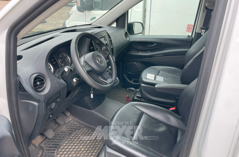Mercedes-Benz Vito Tourer, weiß