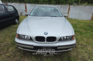 BMW 523i E39, silber, Limousine