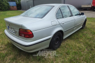 BMW 523i E39, silber, Limousine