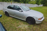 BMW 523i E39, silber, Limousine