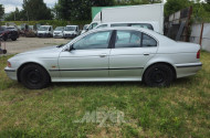 BMW 523i E39, silber, Limousine